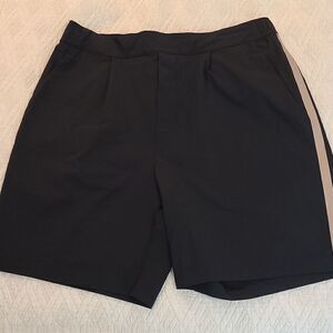 EUC Fila Wild Card Short 8" size L Black/Stucco color‎